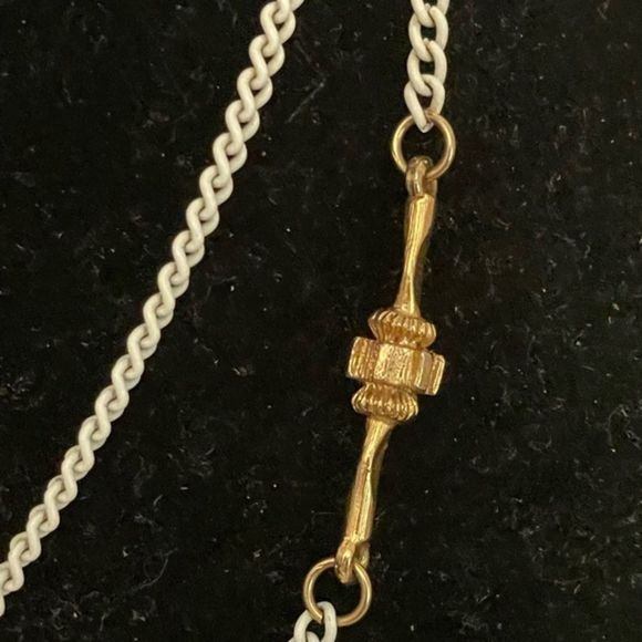 36” Vintage 1980 Avon white Curb chain 4 Tiger Eyes beads & 6 gold tone tubes - Picture 8 of 10